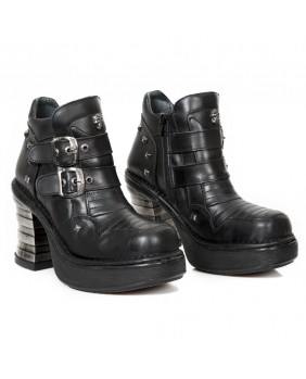 Sapato alto negra en couro New Rock M.8320-C3